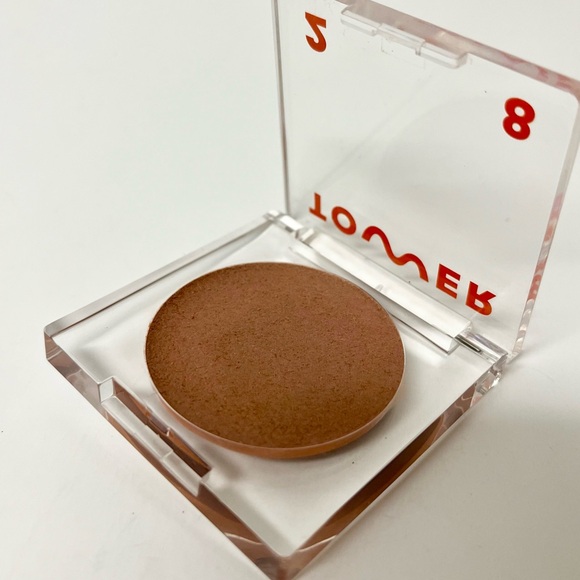 Tower 28 Beauty
Bronzino Illuminating Cream Bronzer Color: Best Coast - Picture 2 of 6